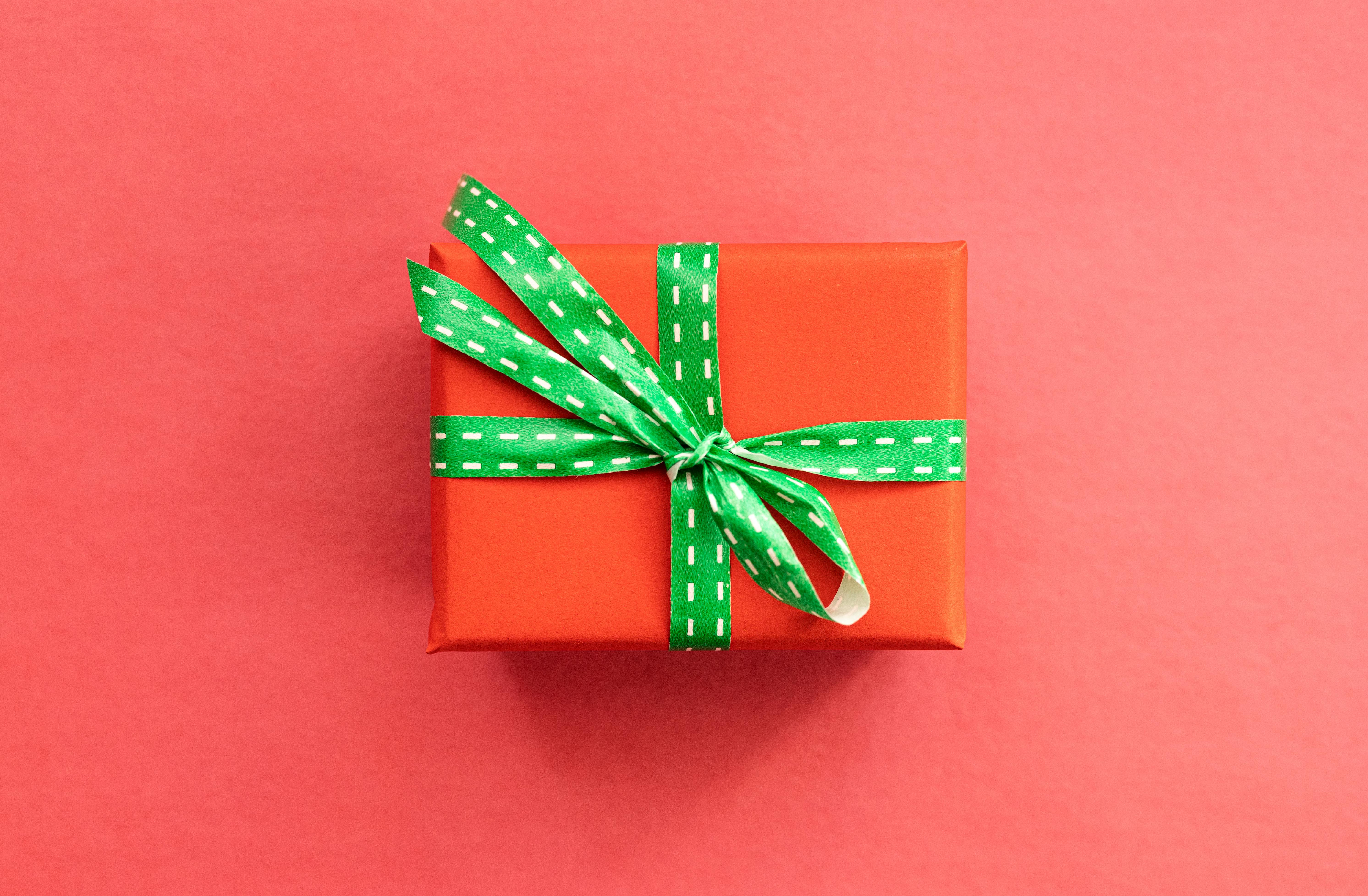 Legal Limits and Rules for Gifting Your Stash to Friends