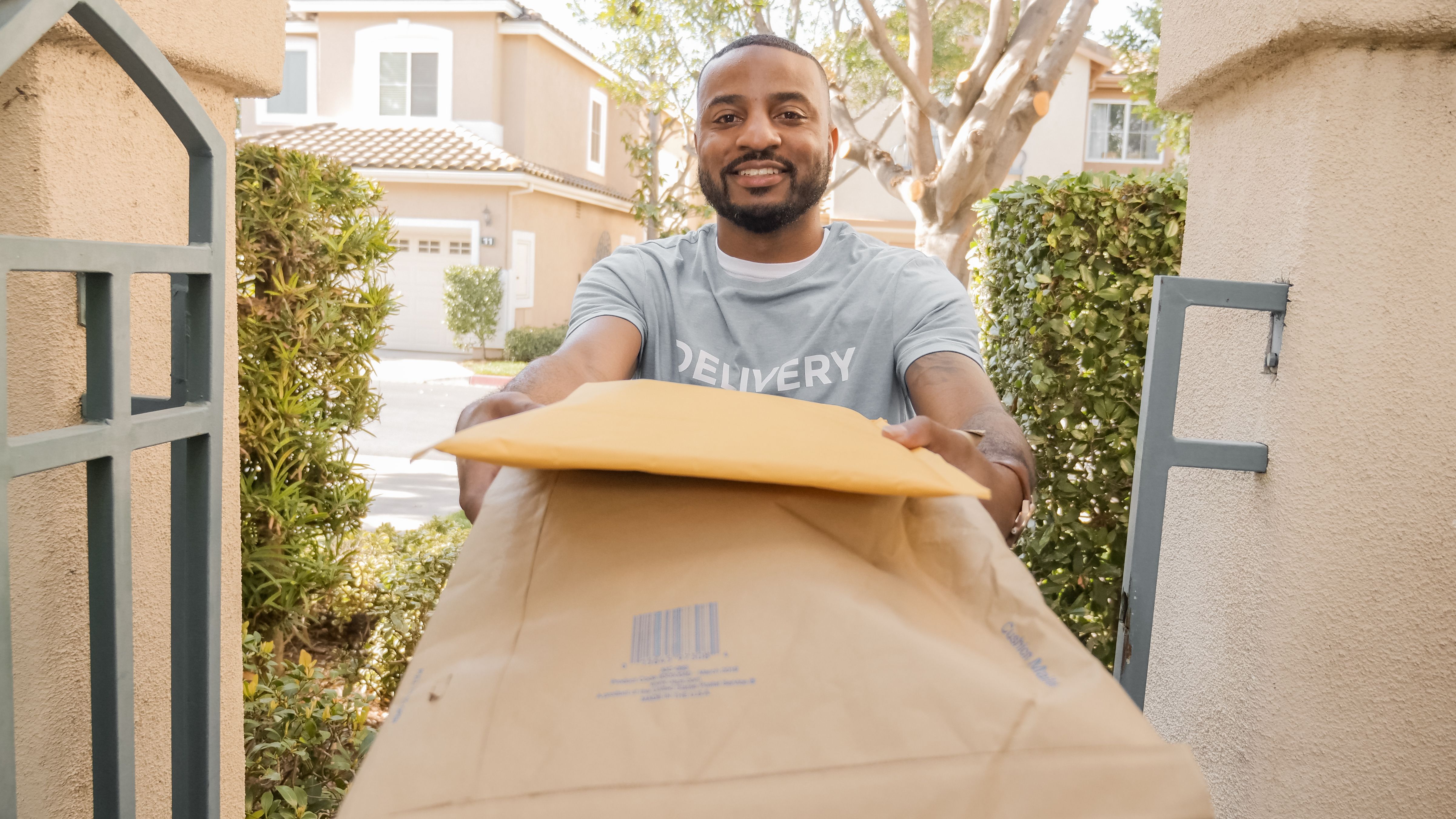 A plain guide to legal cannabis delivery in Windsor, including authorized retailers, age checks, payment, delivery windows and receiving an order