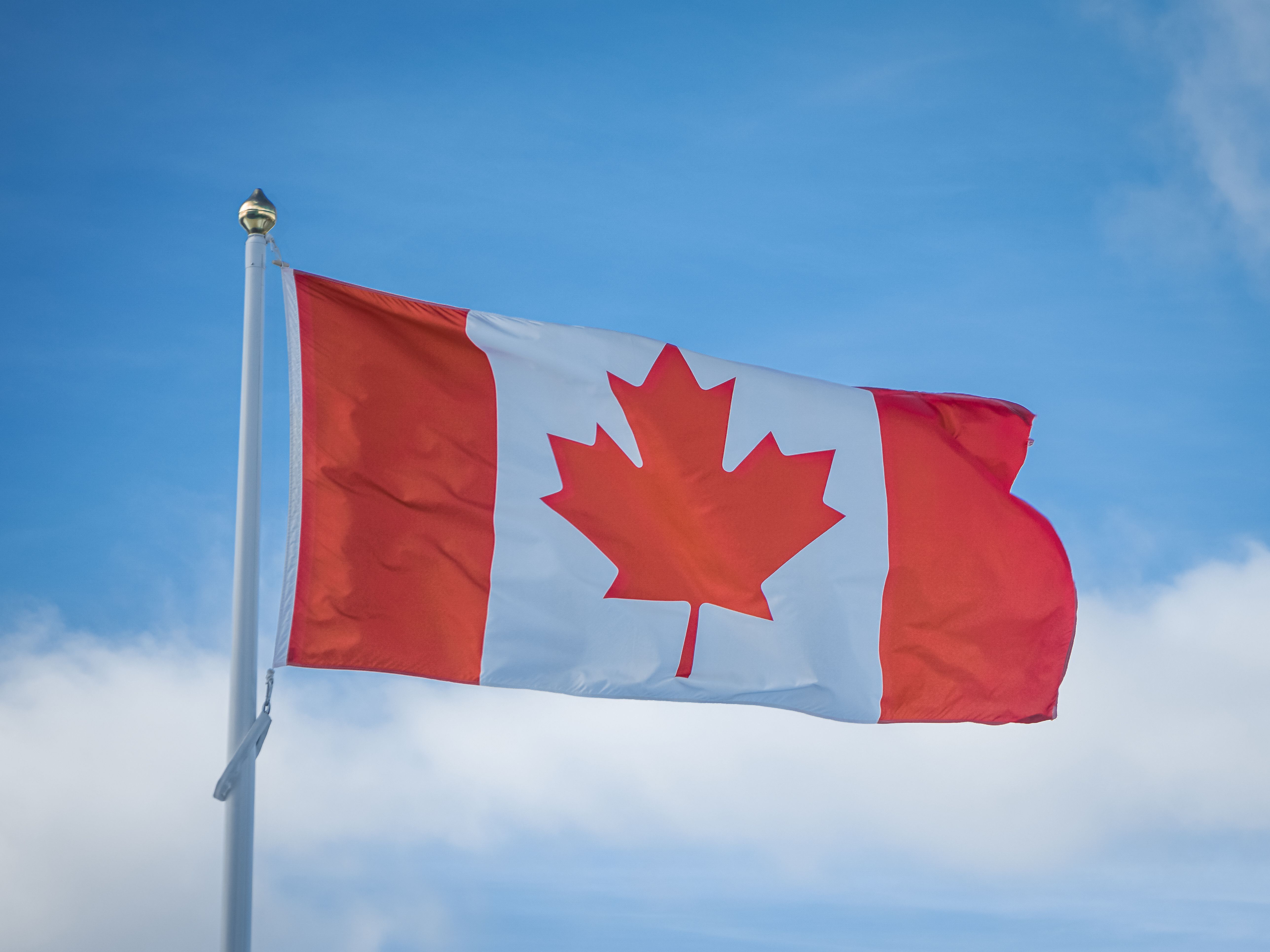 The federal possession limit is 30 grams in public — but the rules around it, and what provinces add on top, are more specific than that number suggests.